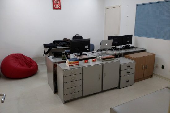 Sala comercial antiga Shift Code